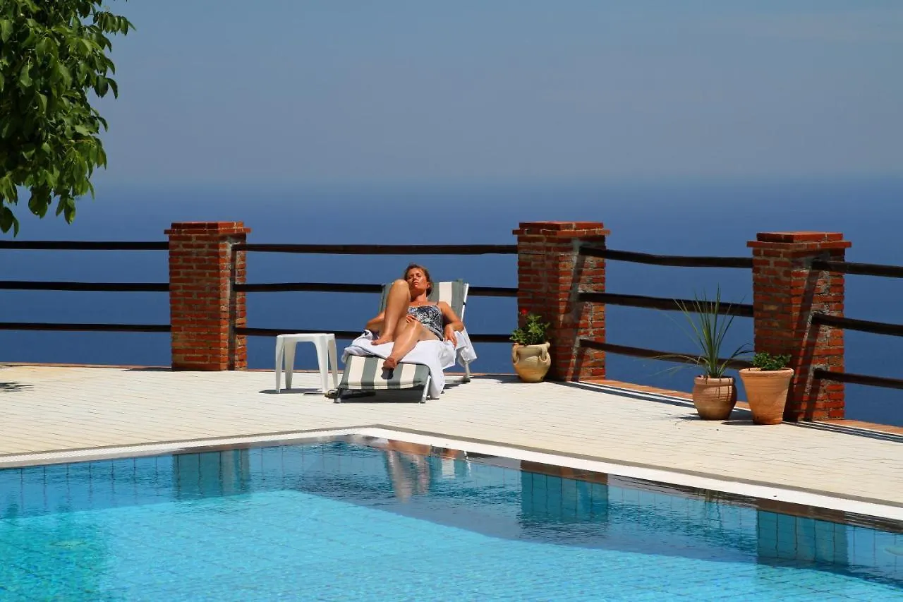 Villa Etna Mare - Pool Villa In Peaceful Location With Breathtaking Views Of The Sea, Mt Etna & Taormina - Holiday home