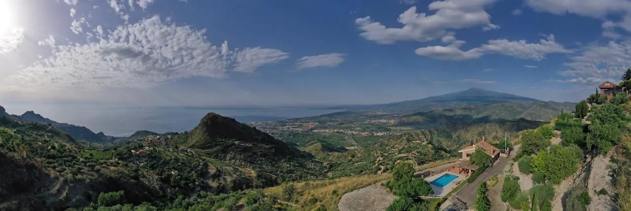 Holiday home Villa Etna Mare - Pool Villa In Peaceful Location With Breathtaking Views Of The Sea, Mt Etna & Taormina - Italy